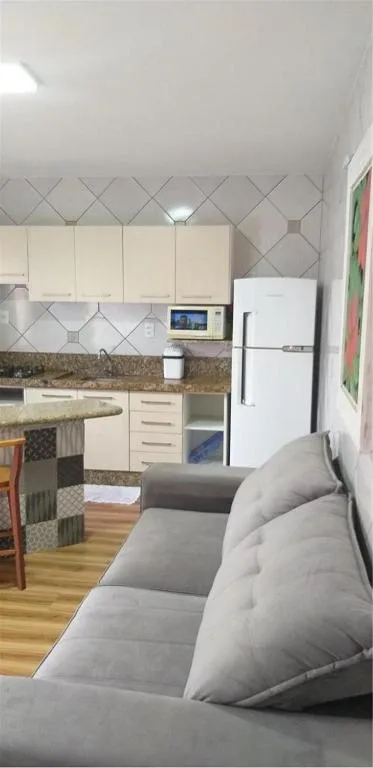 Residencial Montoski, Bombinhas, na Rua Lôbo Guará Apartamento em Bombinhas/SC — foto 8