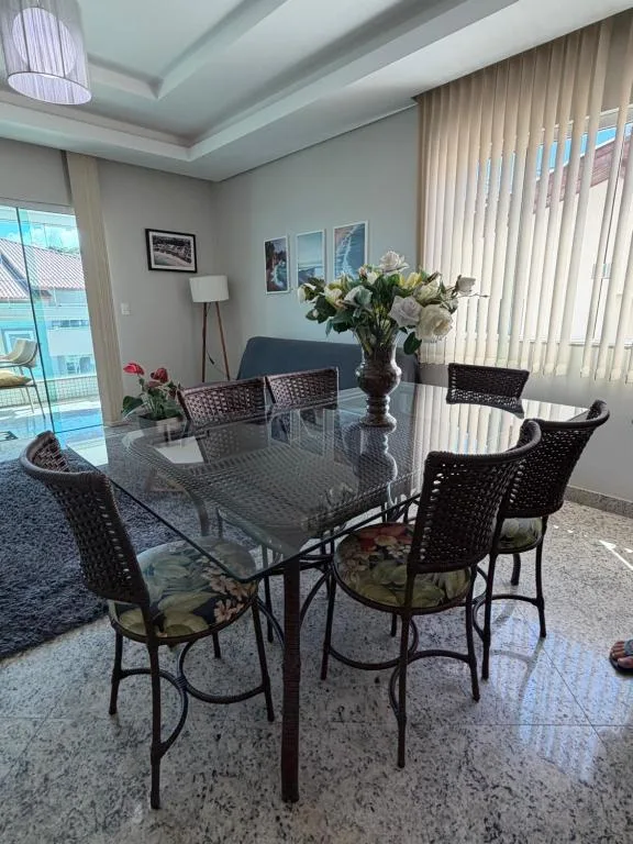4 ILHAS, 2 SUITES, 2 GARAGENS, Bombinhas, na Avenida Ilha do Arvoredo, Quatro Ilhas em Bombinhas/SC — foto 20