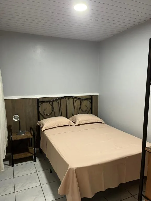 Casa no Centrinho para 2 pessoas 100m do Mar, Bombinhas, na Rua Mafra em Bombinhas/SC — foto 6