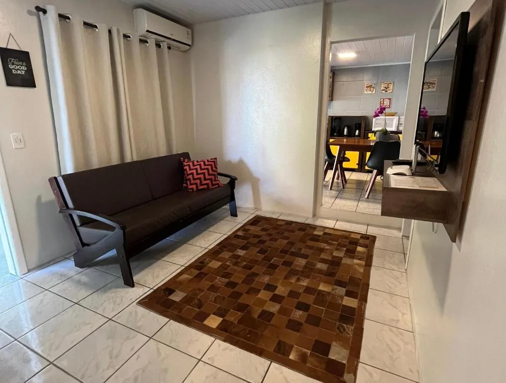 Casa no Centrinho para 2 pessoas 100m do Mar, Bombinhas, na Rua Mafra em Bombinhas/SC — foto 7