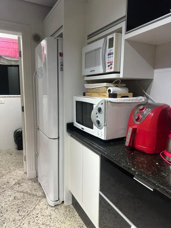 4 ILHAS, 2 SUITES, 2 GARAGENS, Bombinhas, na Avenida Ilha do Arvoredo, Quatro Ilhas em Bombinhas/SC — foto 27