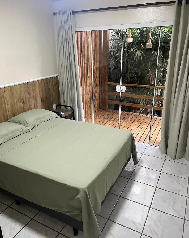 Casa no Centrinho para 2 pessoas 100m do Mar, Bombinhas, na Rua Mafra em Bombinhas/SC — foto 12