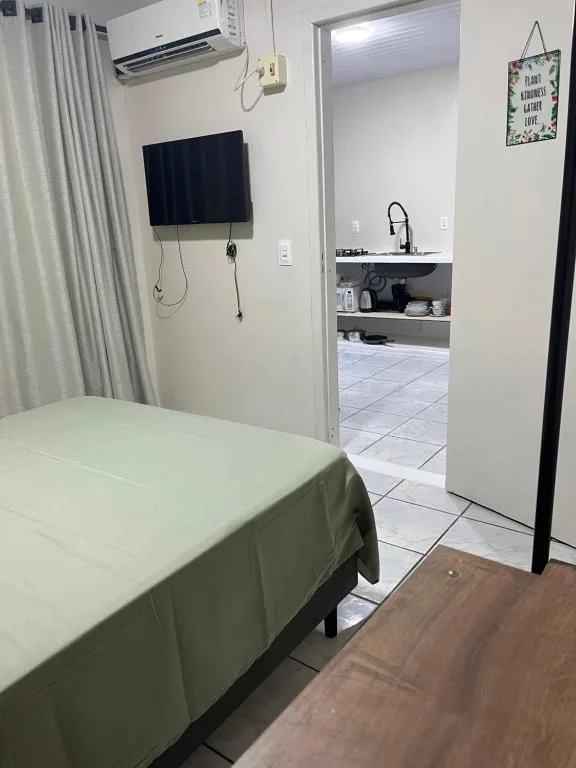 Casa no Centrinho para 2 pessoas 100m do Mar, Bombinhas, na Rua Mafra em Bombinhas/SC — foto 13