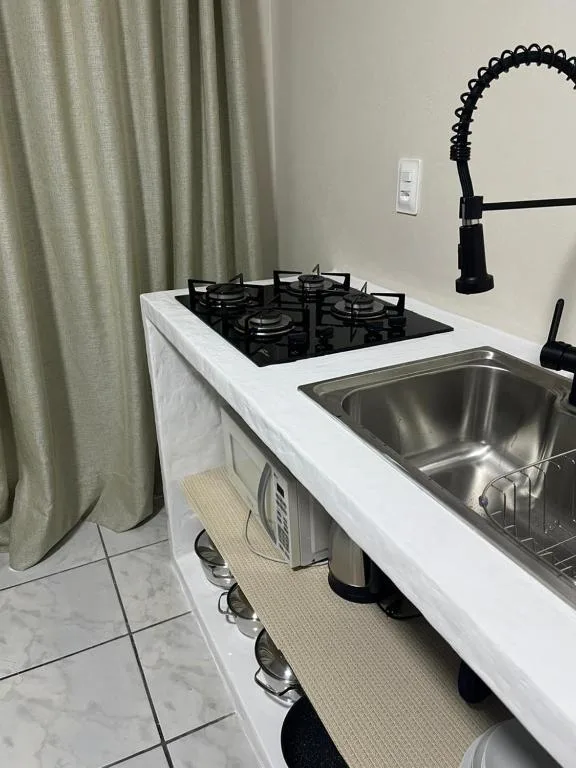 Casa no Centrinho para 2 pessoas 100m do Mar, Bombinhas, na Rua Mafra em Bombinhas/SC — foto 16