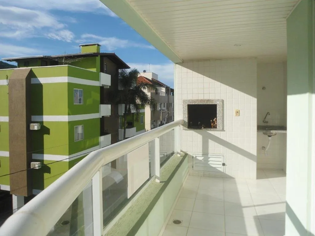 Edificio Raio de Luz, Bombinhas, na Rua Bico de Lacre Edificio Raio de Luz em Bombinhas/SC