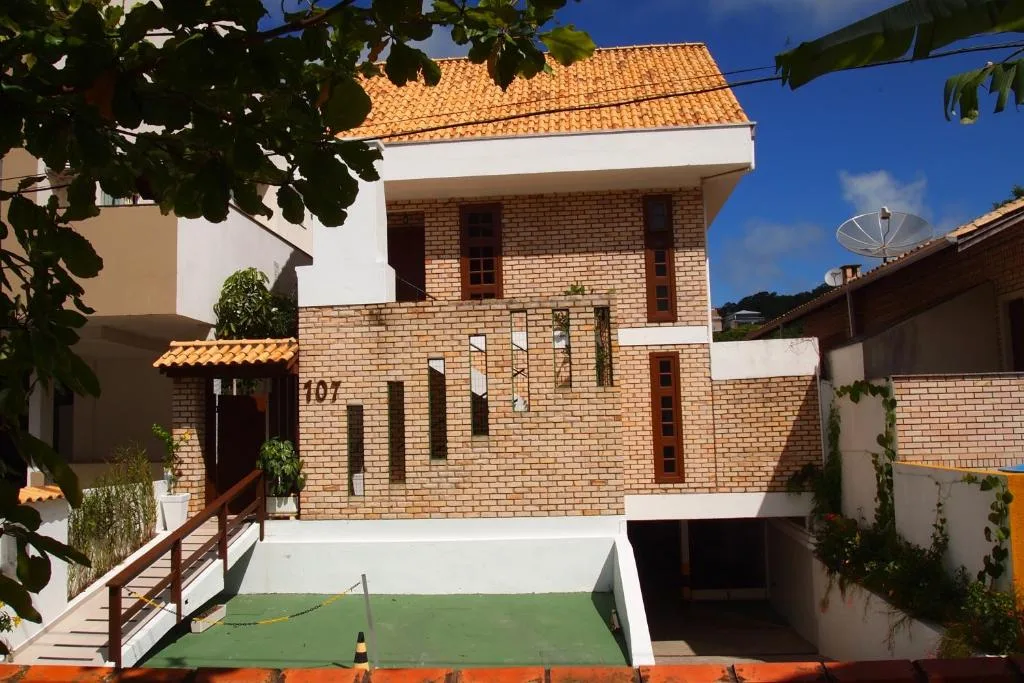 Apartamentos Morada do Canto - 130m da praia principal Bombinhas, Bombinhas, na R. Carapicu em Bombinhas/SC
