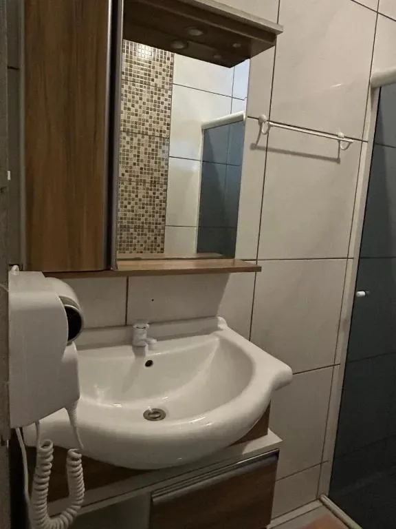 Aluguel casa Bombinhas, Bombinhas, na Rua Salmão Casa em Bombinhas/SC — foto 8