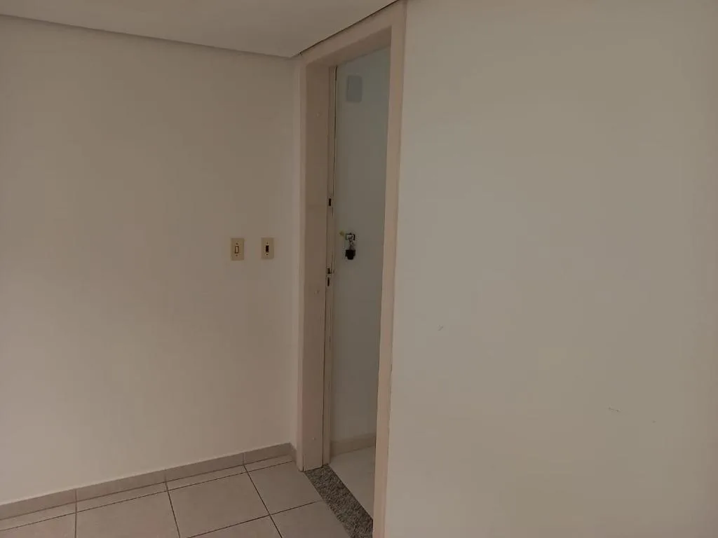 Edificio Raio de Luz, Bombinhas, na Rua Bico de Lacre Edificio Raio de Luz em Bombinhas/SC — foto 23