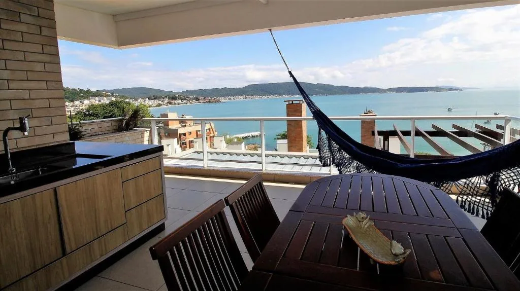 1080 - Apartamento com vista para o mar em Bombinhas, Bombinhas, na Rua Garoupa Apto em Bombinhas/SC