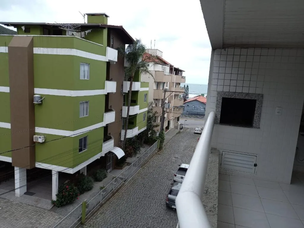 Edificio Raio de Luz, Bombinhas, na Rua Bico de Lacre Edificio Raio de Luz em Bombinhas/SC — foto 31
