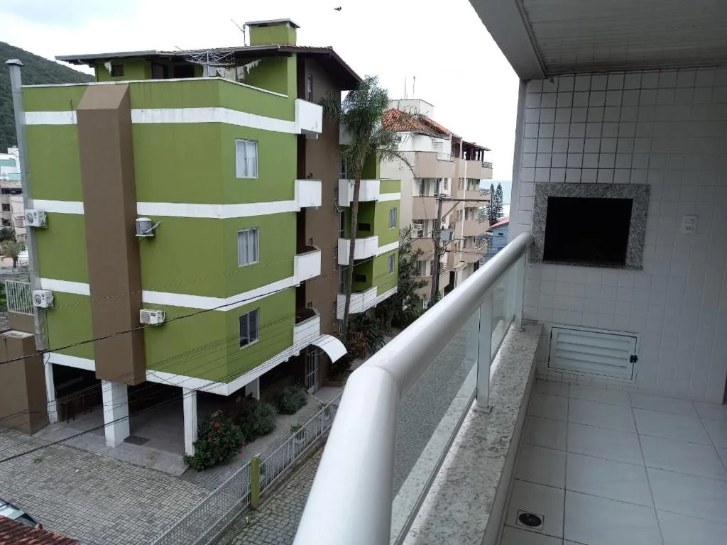 Edificio Raio de Luz, Bombinhas, na Rua Bico de Lacre Edificio Raio de Luz em Bombinhas/SC — foto 34