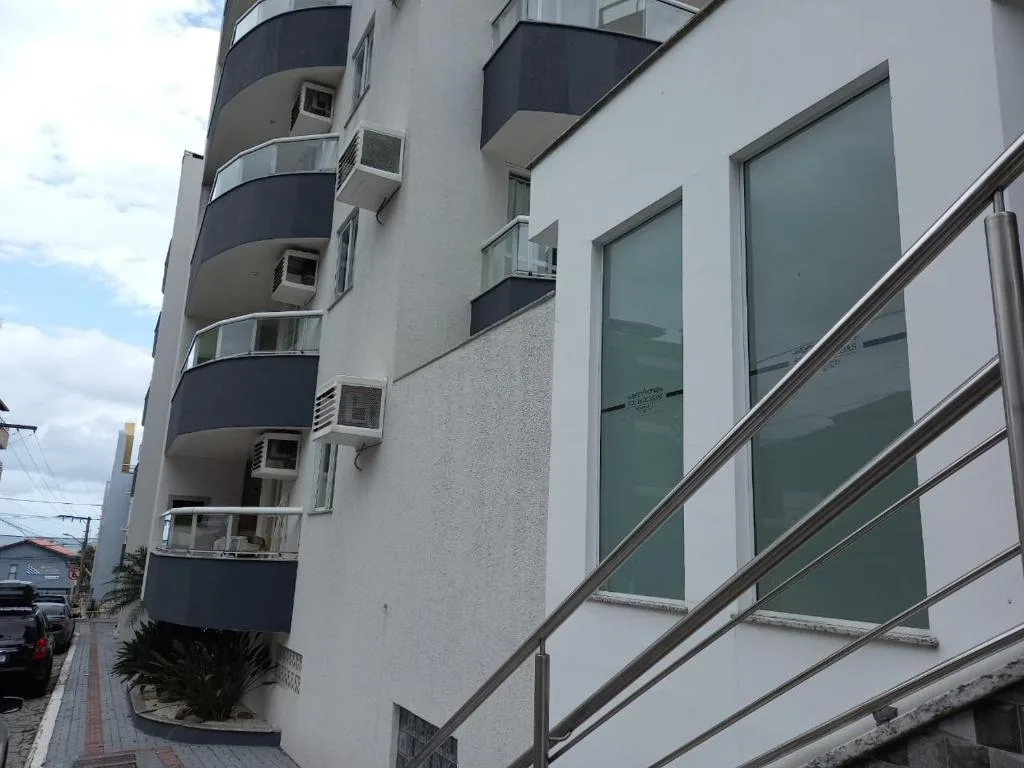 Edificio Raio de Luz, Bombinhas, na Rua Bico de Lacre Edificio Raio de Luz em Bombinhas/SC — foto 37