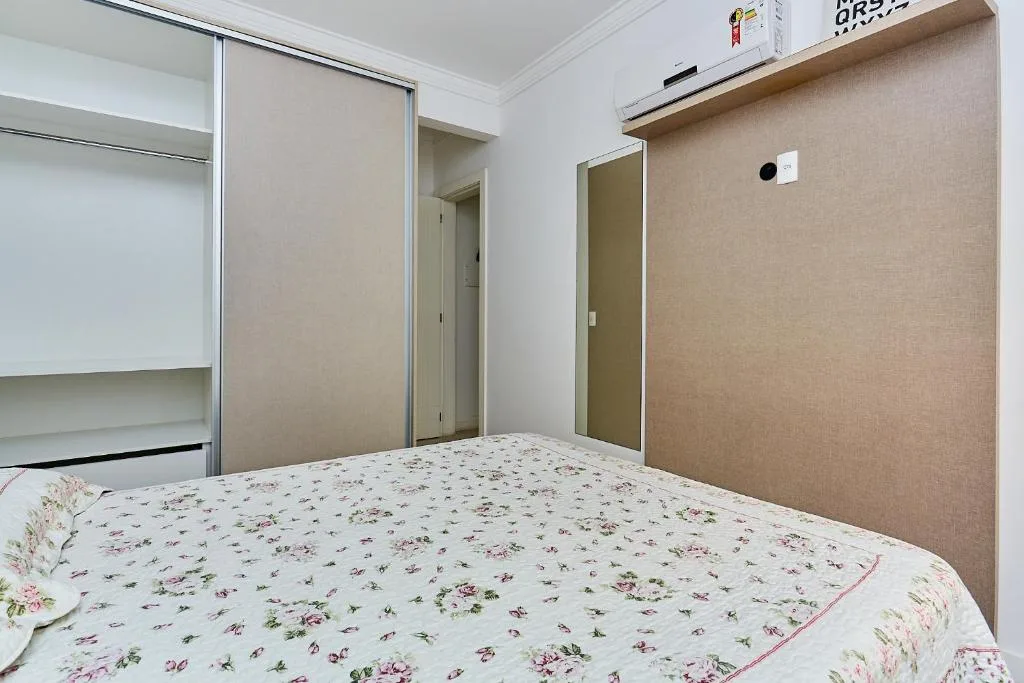 1054 - Apartamento Centro de Bombinhas - Vista Mar - 1 Vaga Garagem - 50 metros Praia, Bombinhas, na 986 Avenida Vereador Manoel dos Santos 303A em Bombinhas/SC — foto 18