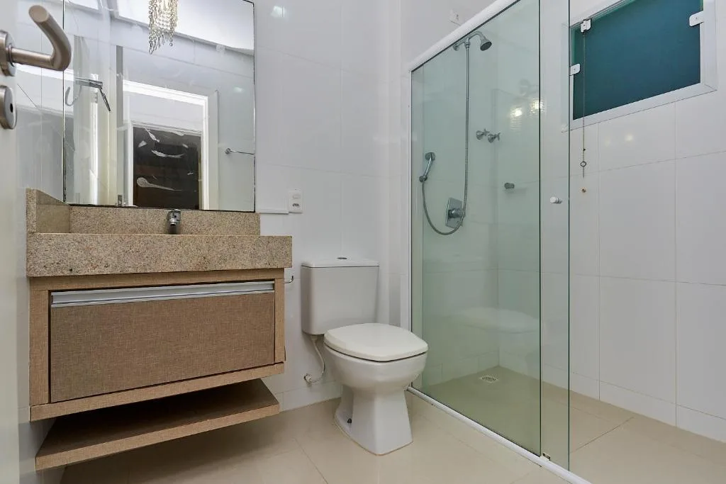 1054 - Apartamento Centro de Bombinhas - Vista Mar - 1 Vaga Garagem - 50 metros Praia, Bombinhas, na 986 Avenida Vereador Manoel dos Santos 303A em Bombinhas/SC — foto 22