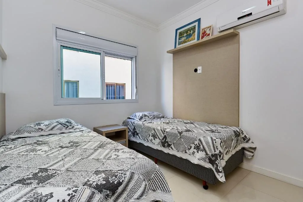 1054 - Apartamento Centro de Bombinhas - Vista Mar - 1 Vaga Garagem - 50 metros Praia, Bombinhas, na 986 Avenida Vereador Manoel dos Santos 303A em Bombinhas/SC — foto 23