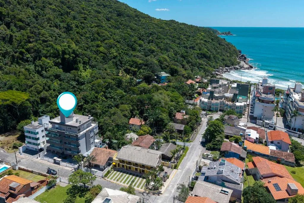 Seu Paraíso em Bombinhas Apto Totalmente Equipado a 3 Minutos da Areia, Bombinhas, na Rua Andorinha, 42 Primeiro Andar em Bombinhas/SC — foto 7