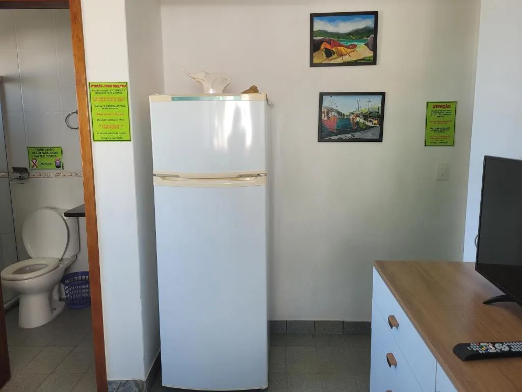 PRAIA DE 4 ILHAS Apartamento De 1 Quarto a 50M Praia Com Vista, Bombinhas, na Rua Ilha Bela, Número, bairro Quatro Ilhas em Bombinhas/SC — foto 3