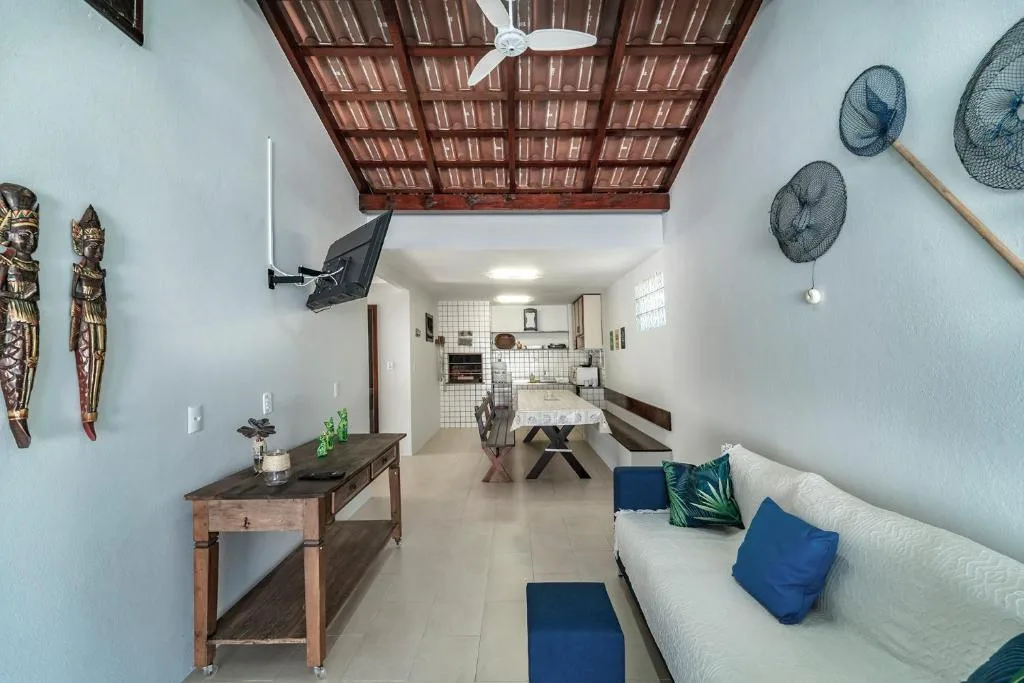 Casa na praia de Morrinhos Bombinhas para 10 pessoas, Excelente localização, Bombinhas, na 140 Rua Gardênia, bairro Morrinhos em Bombinhas/SC