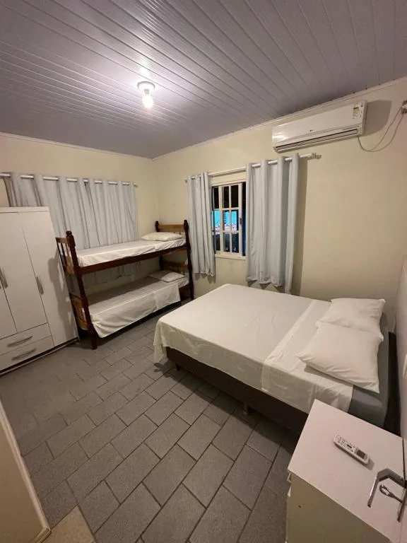Apartamentos próximo ao Mar, Bombinhas, na 625 Rua Agata em Bombinhas/SC — foto 9