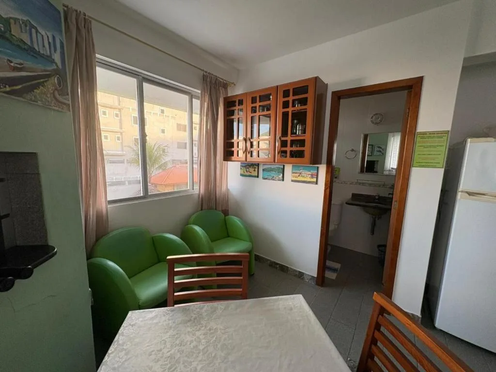 PRAIA DE 4 ILHAS Apartamento De 1 Quarto a 50M Praia Com Vista, Bombinhas, na Rua Ilha Bela, Número, bairro Quatro Ilhas em Bombinhas/SC — foto 4