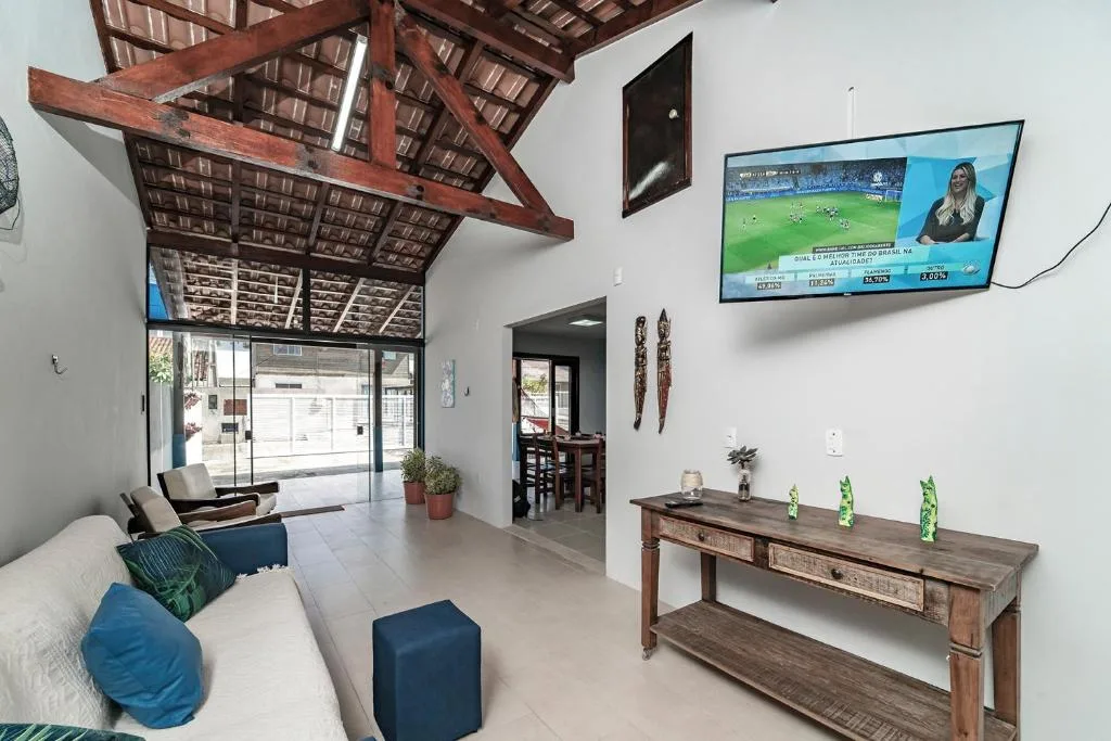 Casa na praia de Morrinhos Bombinhas para 10 pessoas, Excelente localização, Bombinhas, na 140 Rua Gardênia, bairro Morrinhos em Bombinhas/SC — foto 5