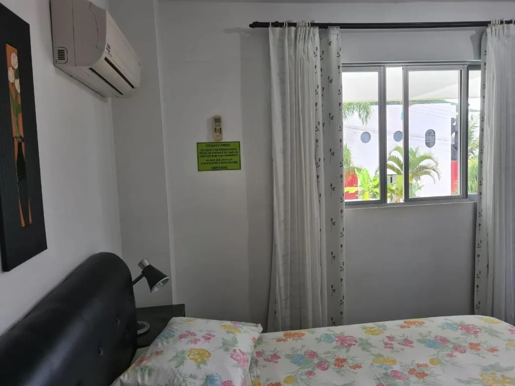 PRAIA DE 4 ILHAS Apartamento De 1 Quarto a 50M Praia Com Vista, Bombinhas, na Rua Ilha Bela, Número, bairro Quatro Ilhas em Bombinhas/SC — foto 11