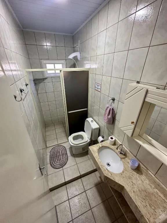 Apartamentos próximo ao Mar, Bombinhas, na 625 Rua Agata em Bombinhas/SC — foto 16
