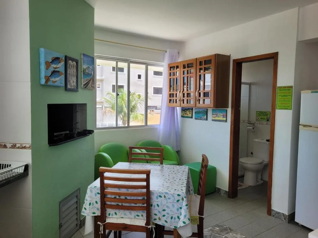 PRAIA DE 4 ILHAS Apartamento De 1 Quarto a 50M Praia Com Vista, Bombinhas, na Rua Ilha Bela, Número, bairro Quatro Ilhas em Bombinhas/SC — foto 15