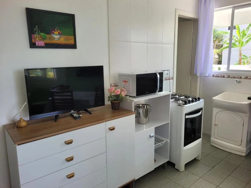 PRAIA DE 4 ILHAS Apartamento De 1 Quarto a 50M Praia Com Vista, Bombinhas, na Rua Ilha Bela, Número, bairro Quatro Ilhas em Bombinhas/SC — foto 17