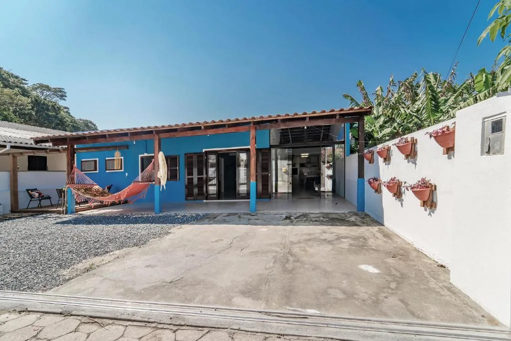 Casa na praia de Morrinhos Bombinhas para 10 pessoas, Excelente localização, Bombinhas, na 140 Rua Gardênia, bairro Morrinhos em Bombinhas/SC — foto 14