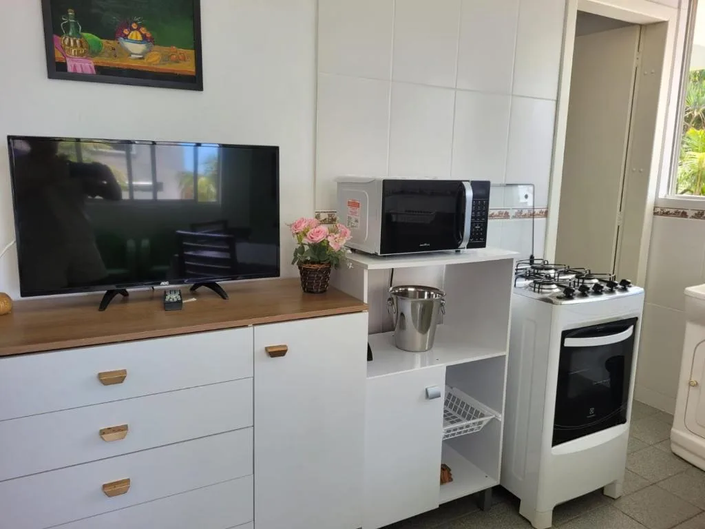 PRAIA DE 4 ILHAS Apartamento De 1 Quarto a 50M Praia Com Vista, Bombinhas, na Rua Ilha Bela, Número, bairro Quatro Ilhas em Bombinhas/SC — foto 18