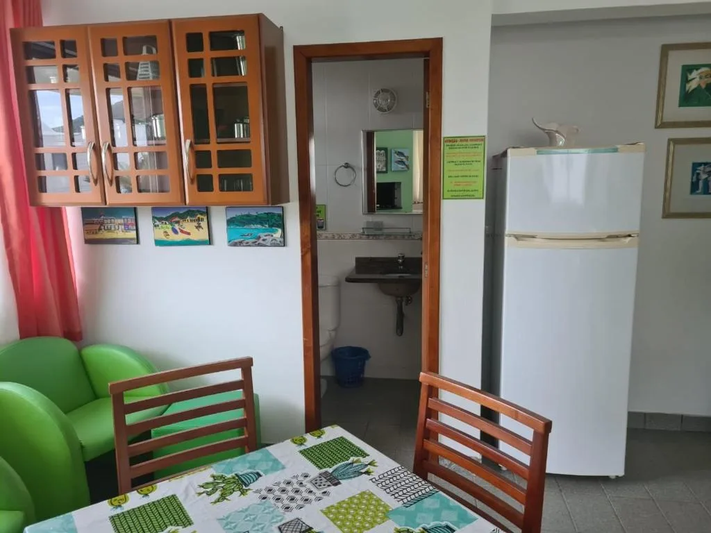 PRAIA DE 4 ILHAS Apartamento De 1 Quarto a 50M Praia Com Vista, Bombinhas, na Rua Ilha Bela, Número, bairro Quatro Ilhas em Bombinhas/SC — foto 20