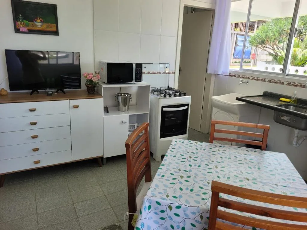PRAIA DE 4 ILHAS Apartamento De 1 Quarto a 50M Praia Com Vista, Bombinhas, na Rua Ilha Bela, Número, bairro Quatro Ilhas em Bombinhas/SC — foto 21