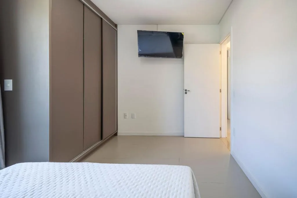 Seu Paraíso em Bombinhas Apto Totalmente Equipado a 3 Minutos da Areia, Bombinhas, na Rua Andorinha, 42 Primeiro Andar em Bombinhas/SC — foto 34