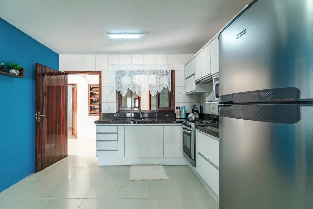 Casa na praia de Morrinhos Bombinhas para 10 pessoas, Excelente localização, Bombinhas, na 140 Rua Gardênia, bairro Morrinhos em Bombinhas/SC — foto 20