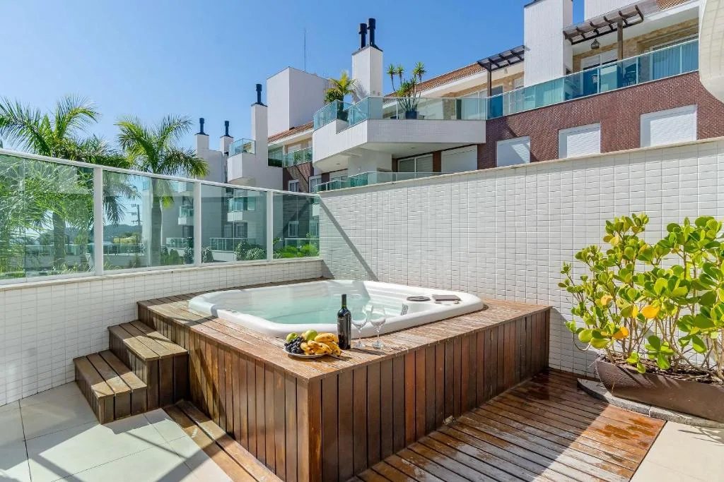 Apartamento com Jacuzzi Privativa - Boulevard, Bombinhas, na 1310 Av. Ver. Manoel dos Santos em Bombinhas/SC — foto 9