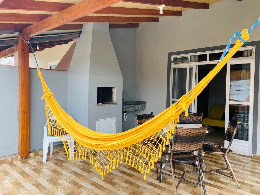 Casa Barata Próxima a Praia, Bombinhas, na 205 Rua Jacarandá em Bombinhas/SC — foto 5
