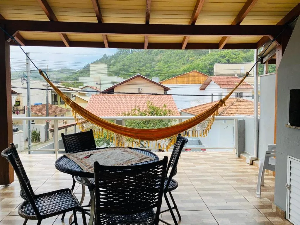 Casa Barata Próxima a Praia, Bombinhas, na 205 Rua Jacarandá em Bombinhas/SC — foto 12