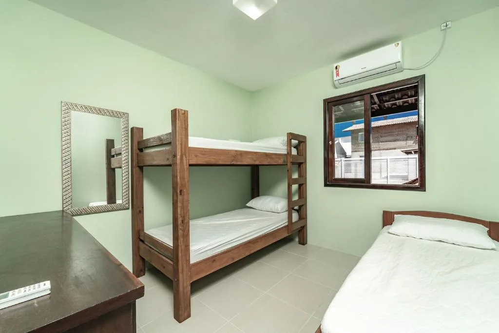 Casa na praia de Morrinhos Bombinhas para 10 pessoas, Excelente localização, Bombinhas, na 140 Rua Gardênia, bairro Morrinhos em Bombinhas/SC — foto 36