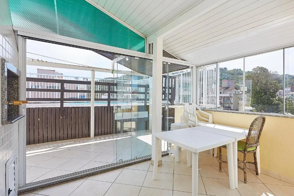 791 - Cobertura com piscina. 200m da PRAIA. BOMBINHAS - CENTRO, Bombinhas, na 235 Rua Pirajica Residencial Atenas II . 3 Andar em Bombinhas/SC — foto 41