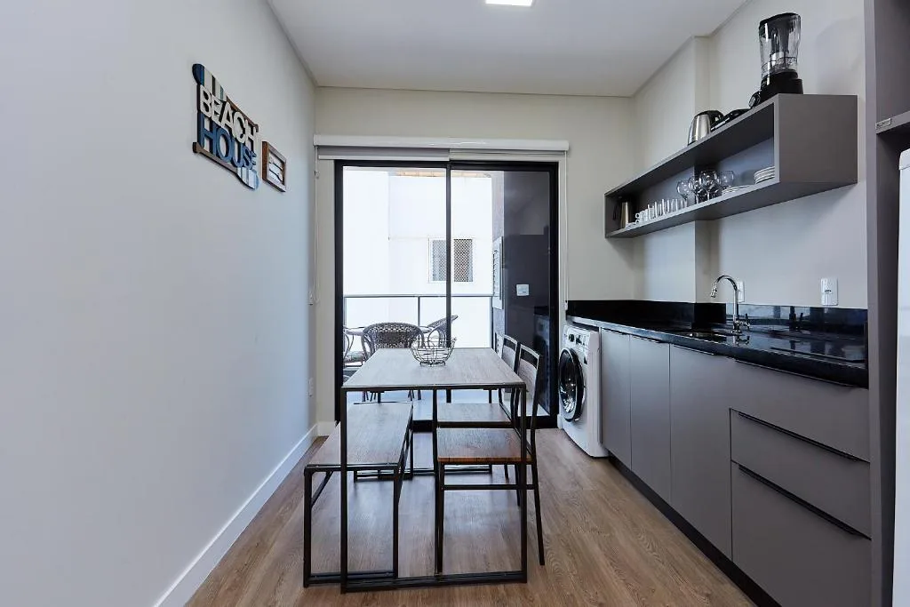 CÓD. 1129 - Apartamento com 01 quarto, vista mar com rooftop, e piscina, Bombinhas, na 141 Rua Pica-Pau em Bombinhas/SC — foto 10