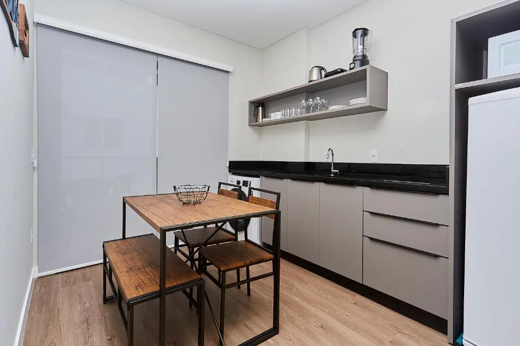 CÓD. 1129 - Apartamento com 01 quarto, vista mar com rooftop, e piscina, Bombinhas, na 141 Rua Pica-Pau em Bombinhas/SC — foto 13