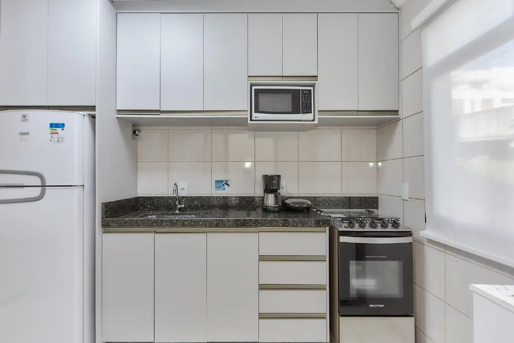 964 - Apartamento com vista para o mar, localizado na Avenida da praia do Centro de Bombinhas - 1 Vaga na Garagem, Bombinhas, na Av. Ver. Manoel dos Santos; 300 em Bombinhas/SC — foto 21