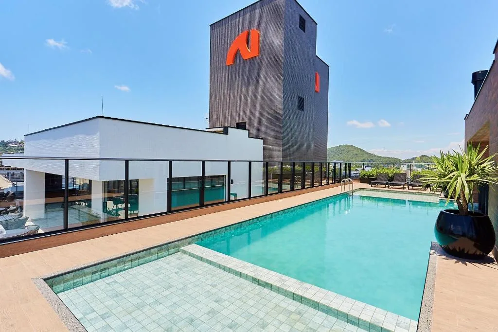 CÓD. 1129 - Apartamento com 01 quarto, vista mar com rooftop, e piscina, Bombinhas, na 141 Rua Pica-Pau em Bombinhas/SC — foto 30