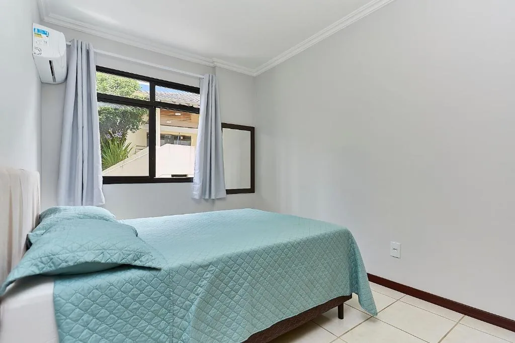 964 - Apartamento com vista para o mar, localizado na Avenida da praia do Centro de Bombinhas - 1 Vaga na Garagem, Bombinhas, na Av. Ver. Manoel dos Santos; 300 em Bombinhas/SC — foto 35