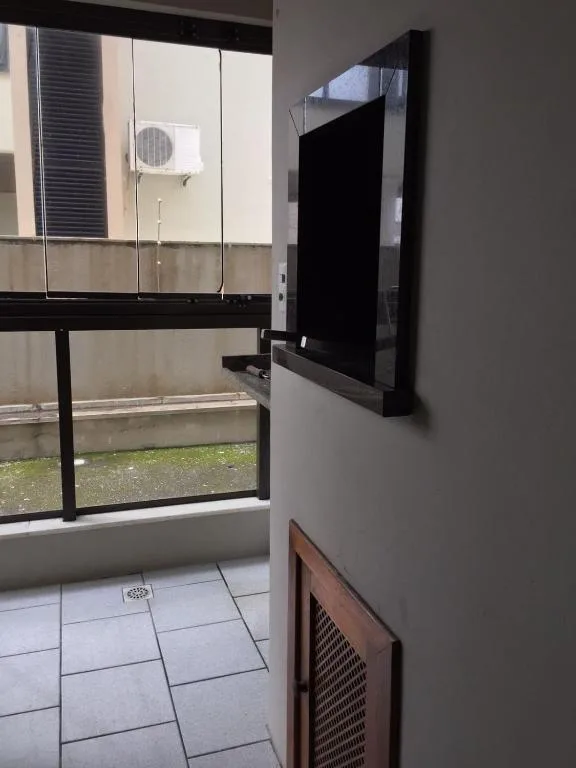Apartamento Avenida Vizinho do Atlântico I, Bombinhas, na Avenida Leopoldo Zarling, 2398 em Bombinhas/SC — foto 2