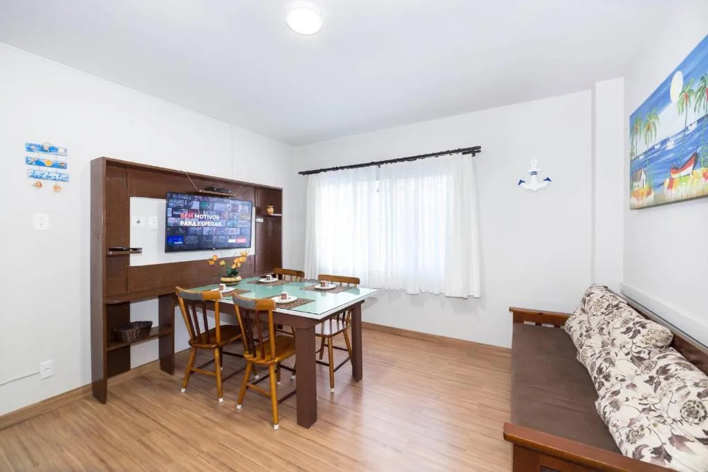 DOÑA ALZIRA, Bombinhas, na Rua Pirajica 53 APARTAMENTO em Bombinhas/SC — foto 9