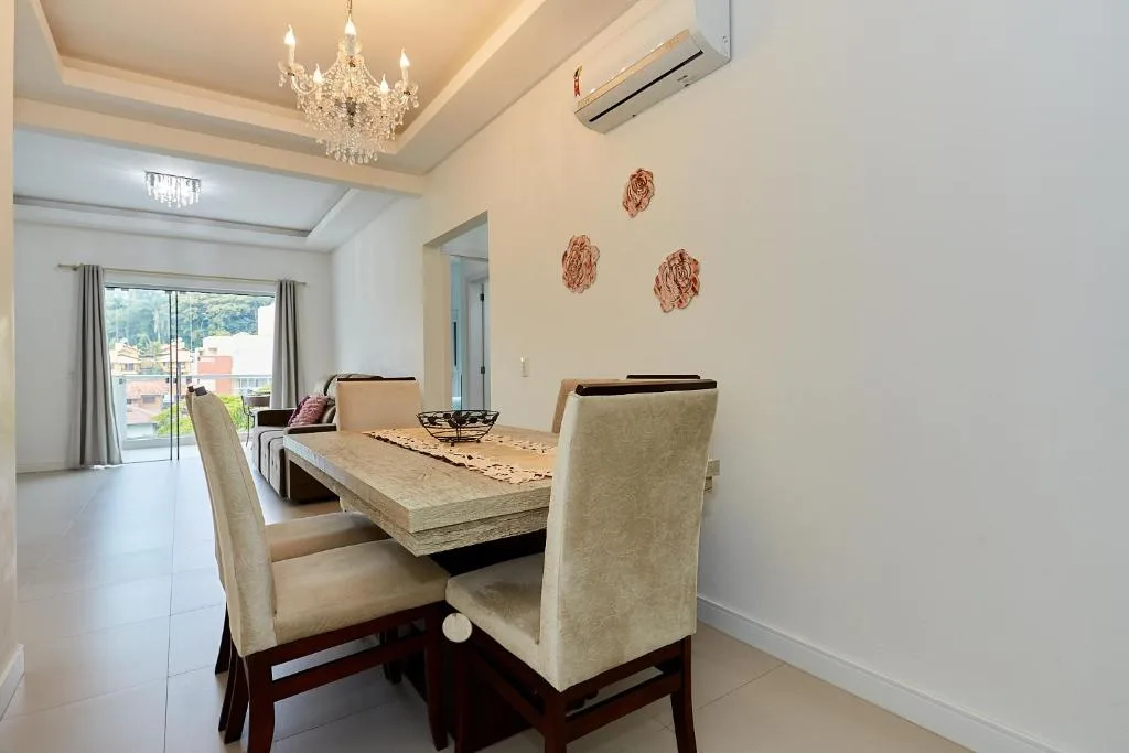 1037 - Lindo Apto 2 Suítes em Bombinhas- 2 Vagas na Garagem - 50 metros da Praia - Centro de Bombinhas, Bombinhas, na 156 Avenida Vereador Manoel dos Santos Apto 303 BL II em Bombinhas/SC — foto 9
