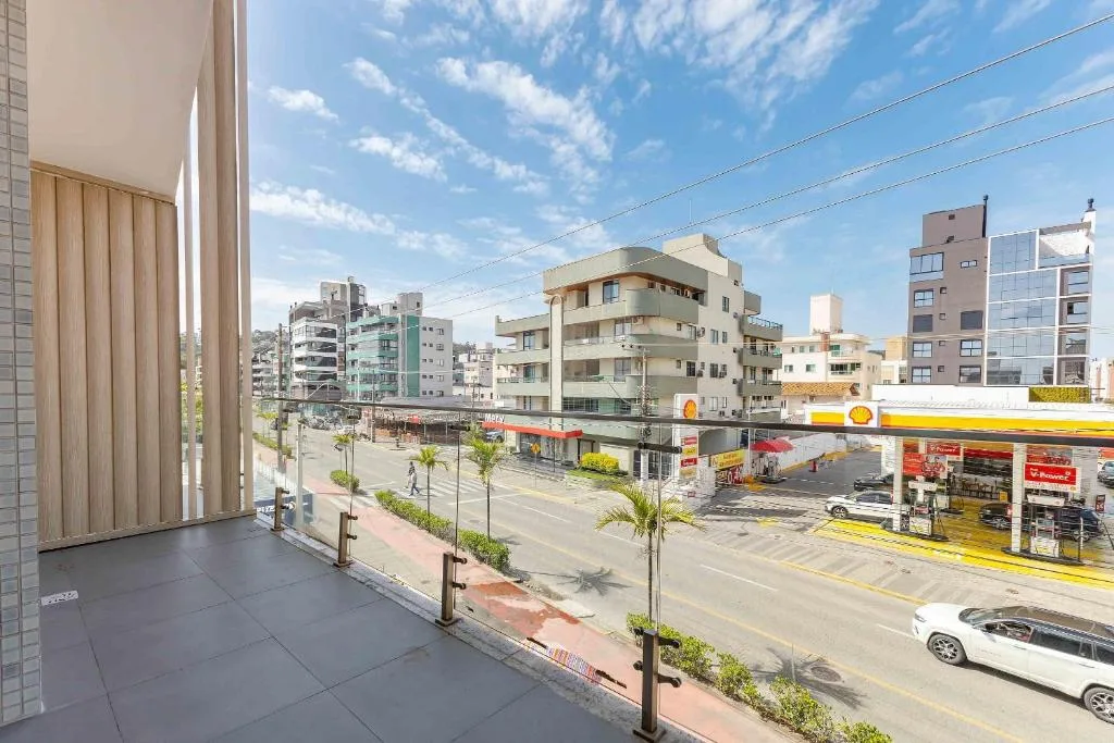 Ampla Cobertura Duplex com Hidro a 20m da Praia de Bombas, Bombinhas, na 2499 Avenida Leopoldo Zarling em Bombinhas/SC — foto 19