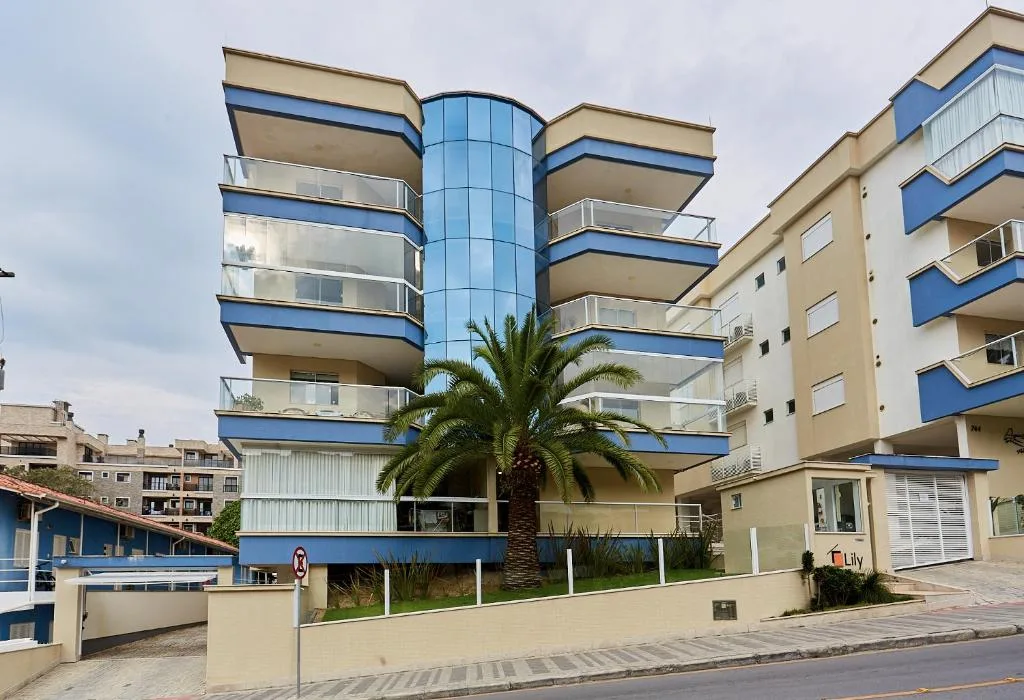 1037 - Lindo Apto 2 Suítes em Bombinhas- 2 Vagas na Garagem - 50 metros da Praia - Centro de Bombinhas, Bombinhas, na 156 Avenida Vereador Manoel dos Santos Apto 303 BL II em Bombinhas/SC — foto 36